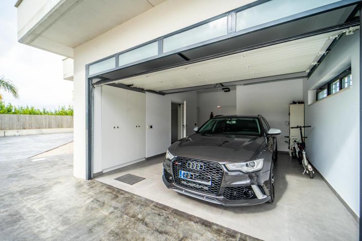 Image No.10-4 Bed Villa for sale