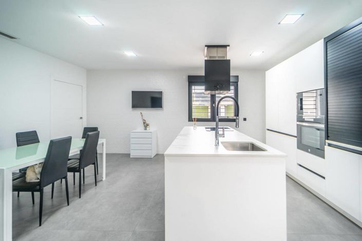 Image No.19-4 Bed Villa for sale