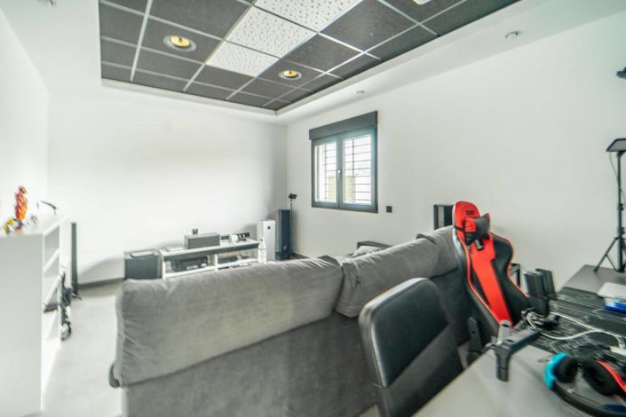 Image No.24-4 Bed Villa for sale