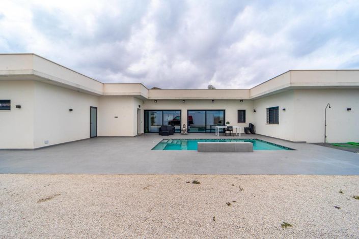 Image No.3-4 Bed Villa for sale