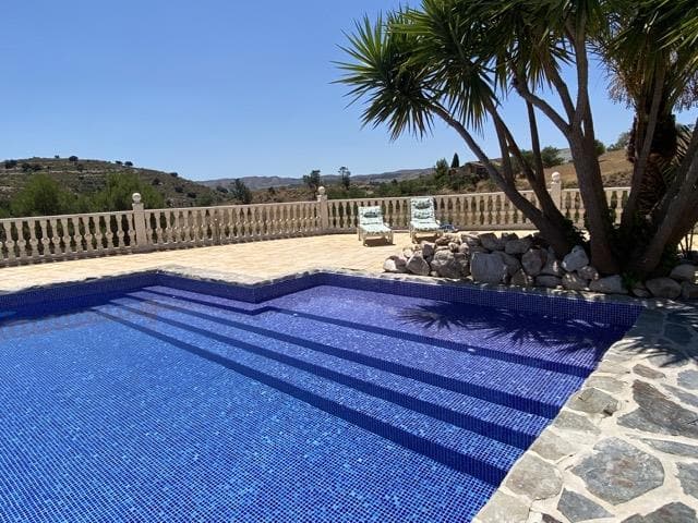 Image No.7-5 Bed Villa for sale