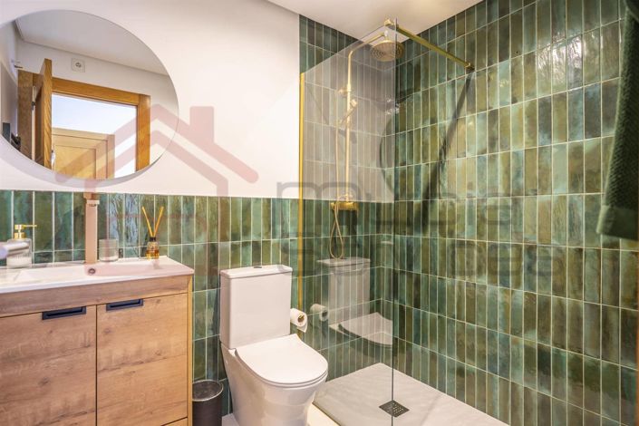 Image No.5-3 Bed Townhouse for sale