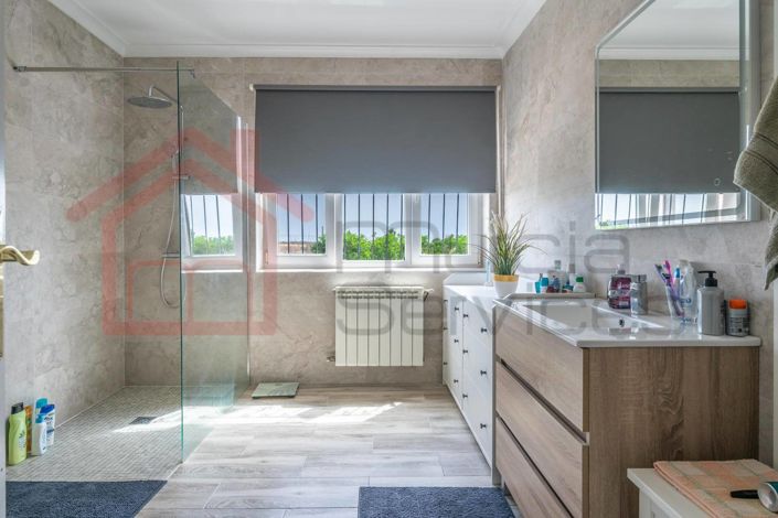 Image No.29-4 Bed Villa for sale