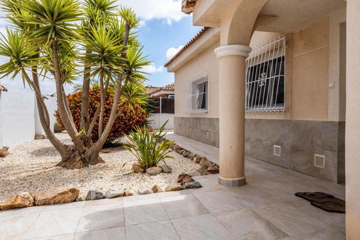 Image No.16-6 Bed Villa for sale