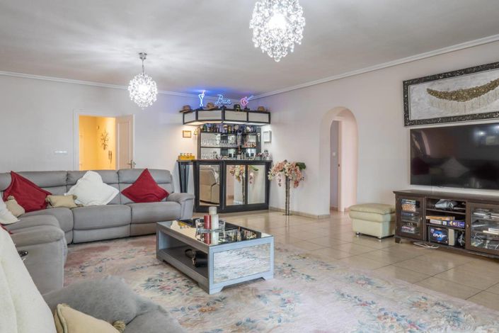 Image No.23-6 Bed Villa for sale