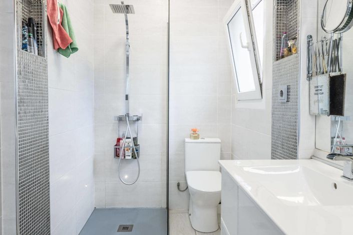 Image No.26-6 Bed Villa for sale