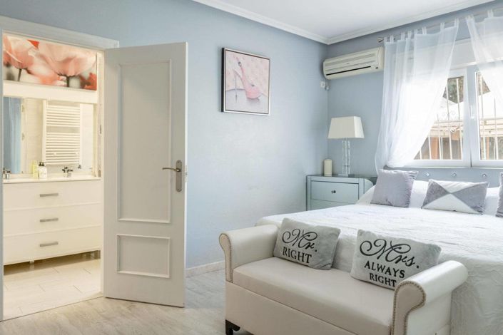 Image No.37-6 Bed Villa for sale