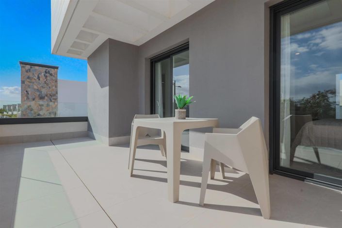 Image No.12-3 Bed Villa for sale