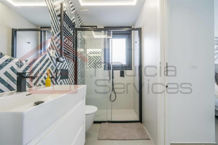 Image No.25-4 Bed Villa for sale