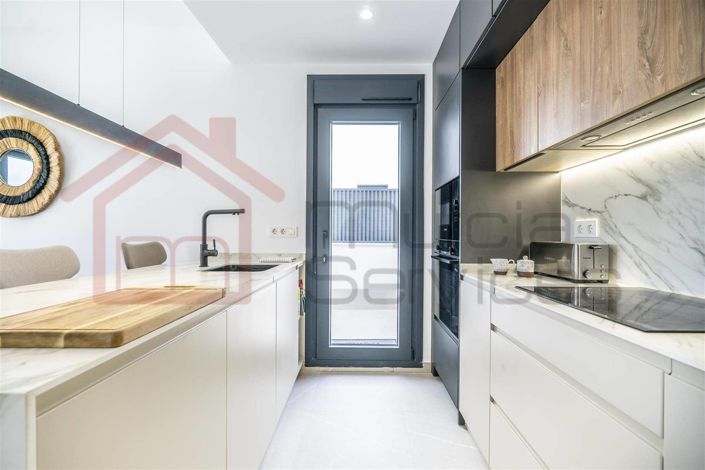 Image No.10-4 Bed Villa for sale