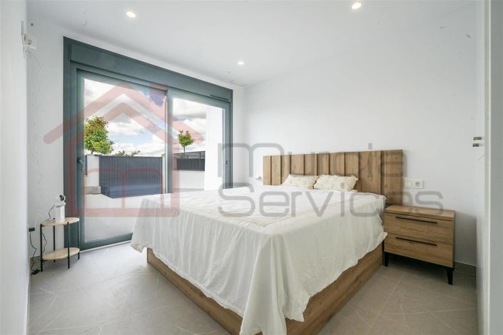 Image No.9-3 Bed Villa for sale