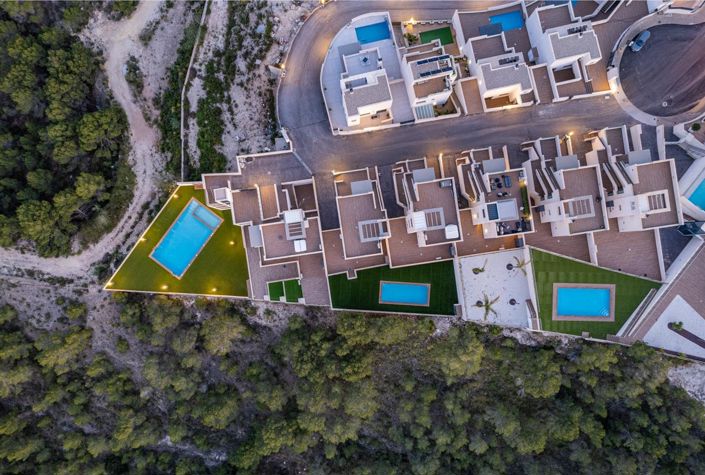 Image No.2-2 Bed Property for sale