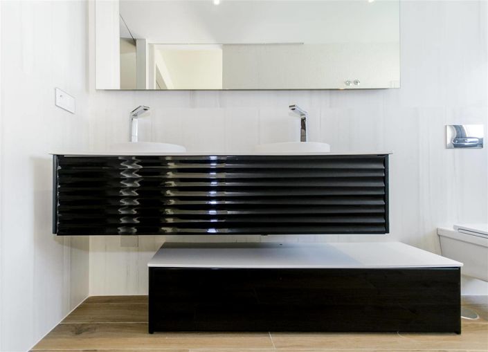 Image No.5-3 Bed Property for sale