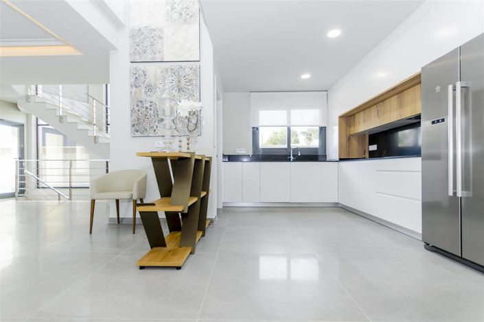 Image No.7-3 Bed Property for sale