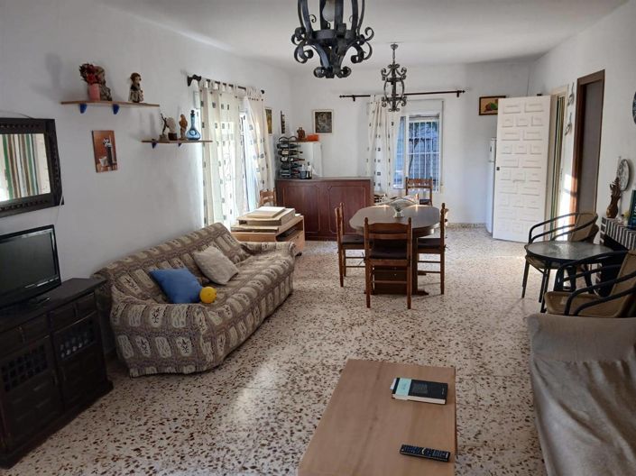 Image No.1-4 Bed Villa for sale