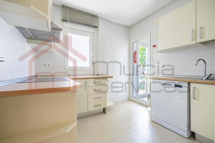 Image No.10-2 Bed Villa for sale