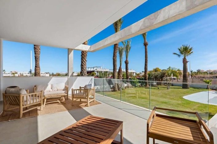 Image No.1-2 Bed Property for sale