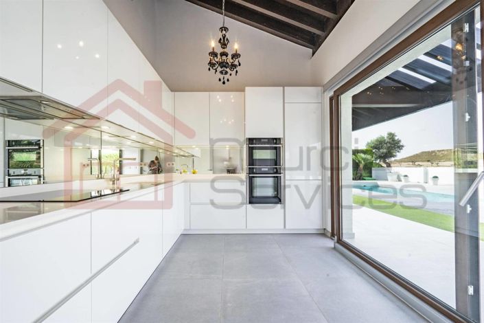 Image No.14-4 Bed Villa for sale