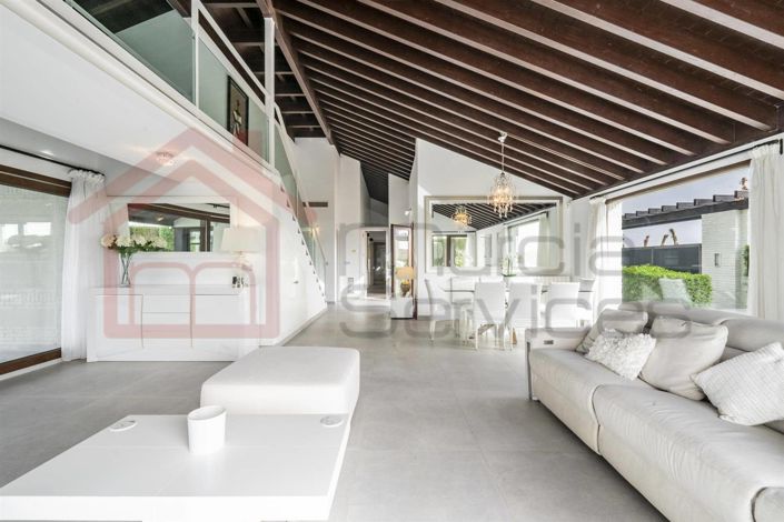 Image No.18-4 Bed Villa for sale