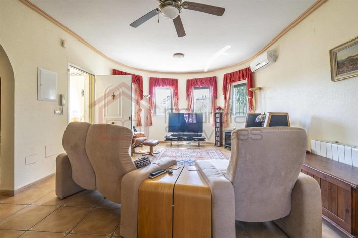 Image No.12-2 Bed Villa for sale