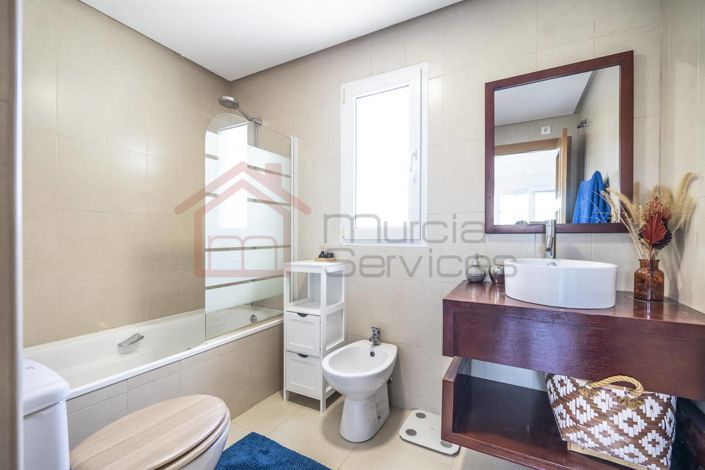 Image No.8-2 Bed Townhouse for sale