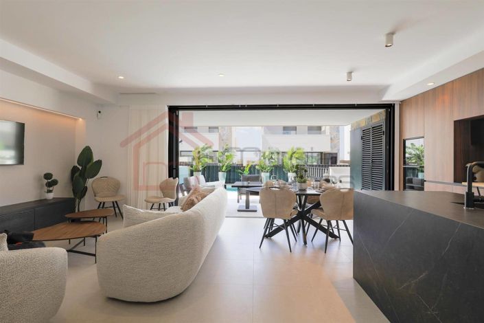 Image No.2-4 Bed Villa for sale