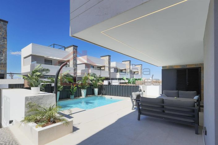 Image No.33-4 Bed Villa for sale