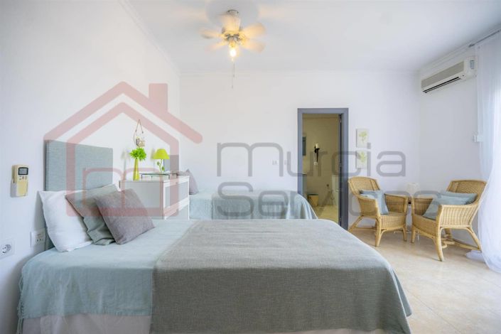 Image No.18-5 Bed Villa for sale