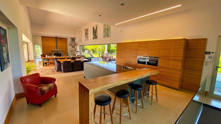 Image No.2-5 Bed Villa for sale