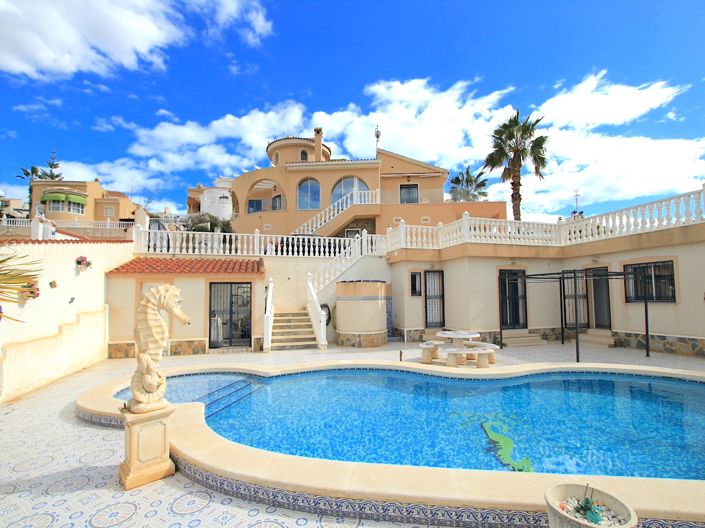 Image No.5-5 Bed Villa for sale