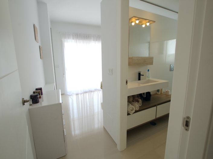 Image No.29-3 Bed Villa for sale