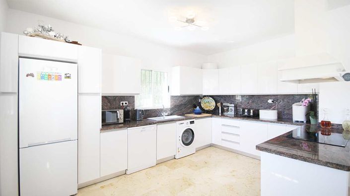 Image No.23-4 Bed Villa for sale