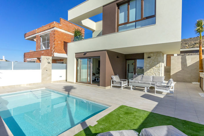 Image No.1-3 Bed Villa for sale