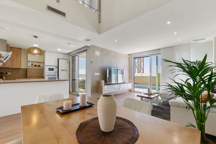 Image No.2-3 Bed Villa for sale