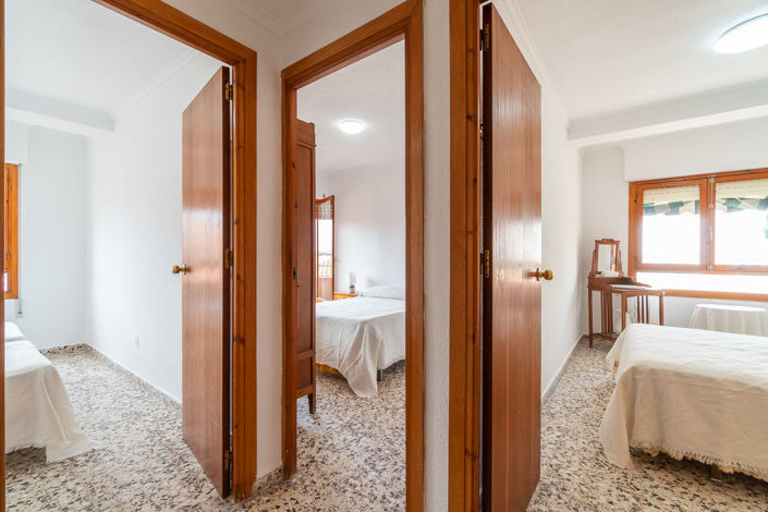 Image No.21-3 Bed Apartment for sale