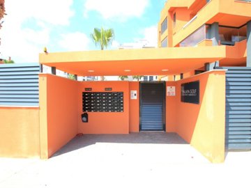 49033superiorpenthouseapartmentwithgolfcourse