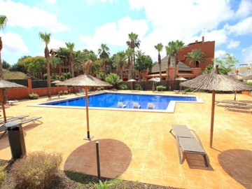 49033superiorpenthouseapartmentwithgolfcourse