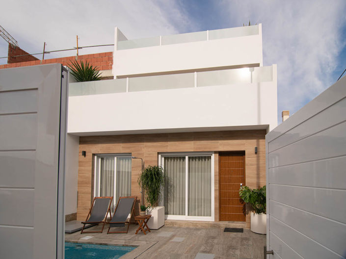 Image No.1-3 Bed Townhouse for sale