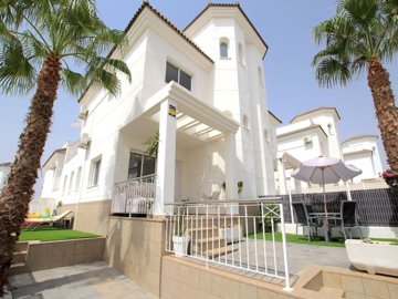 49115stylish3bed3bathsemidetachedvillawithpoo