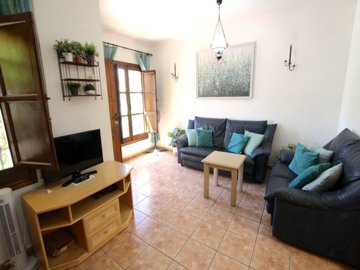 49141charming2bedroomtownhouseintheheartoflaz