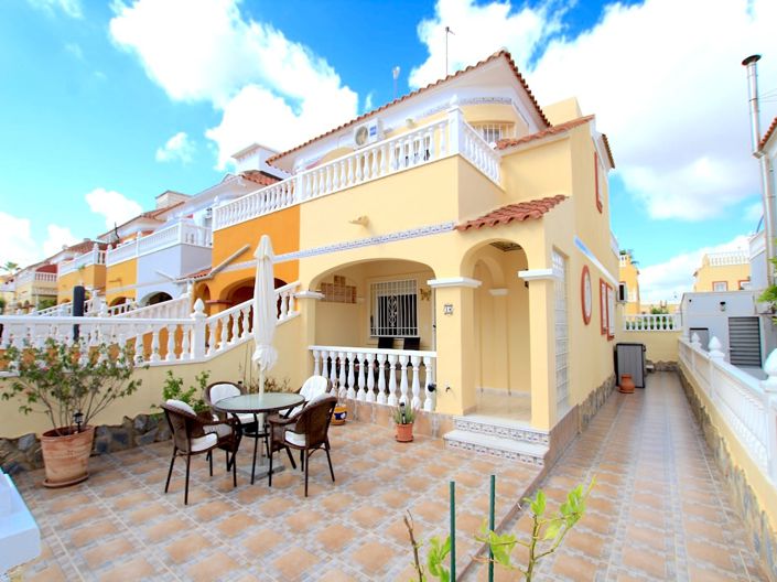Image No.1-3 Bed Villa for sale