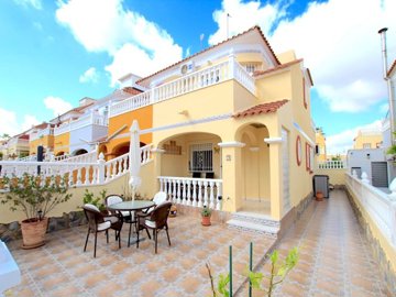 49143stylish3bed2bathsemidetachedfamilyhome15