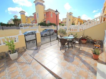 49143stylish3bed2bathsemidetachedfamilyhome15