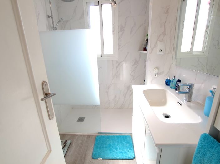 Image No.21-3 Bed Townhouse for sale