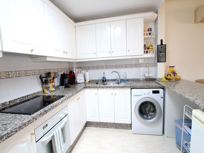 Image No.18-3 Bed Townhouse for sale