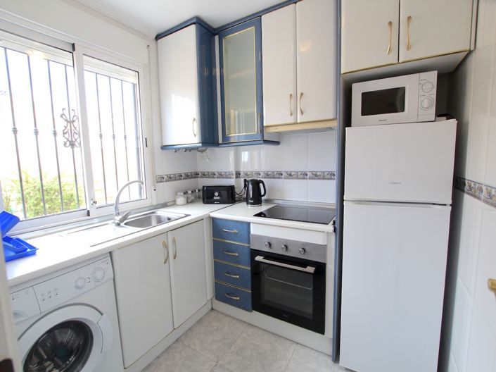 Image No.11-2 Bed Townhouse for sale