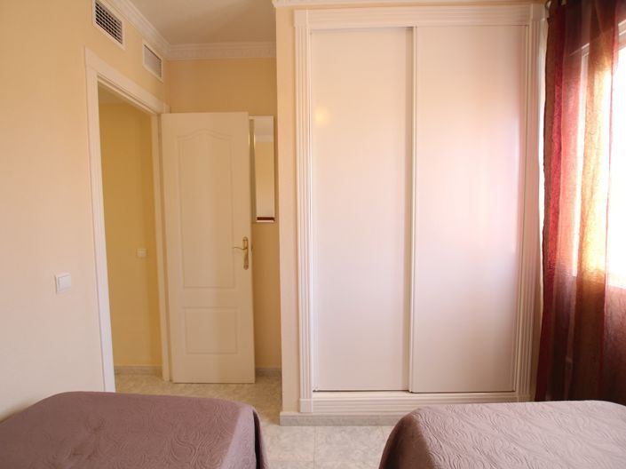 Image No.16-2 Bed Townhouse for sale