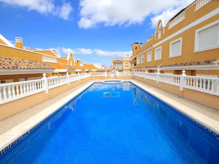 Image No.2-2 Bed Townhouse for sale