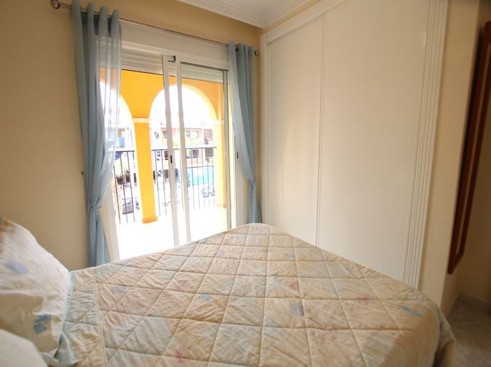 Image No.20-2 Bed Townhouse for sale