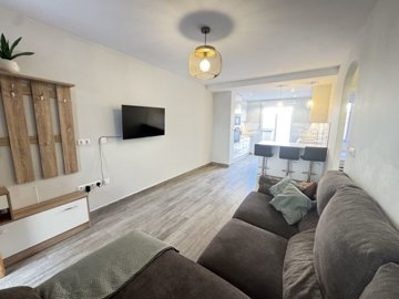 491742bed2bathlazeniaapartment151025155155dol